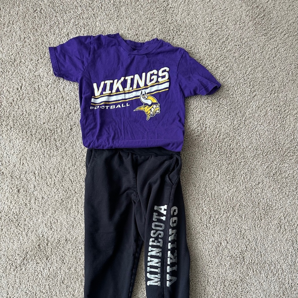 Minnesota Vikings Sweatpants and t shirt